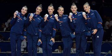 El conjunto español se proclamó subcampeón del mundo en ejercicio mixto de aros y mazas