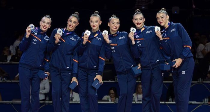 El conjunto español se proclamó subcampeón del mundo en ejercicio mixto de aros y mazas