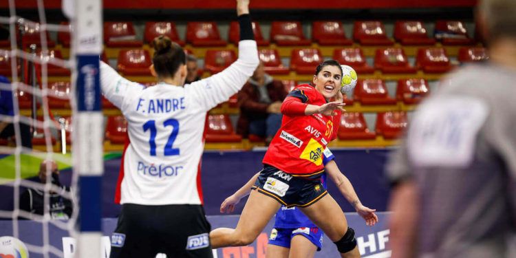 España cae ante una potente Francia y dice adiós al Europeo