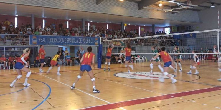 España cede ante Hungría en el primer duelo del bilateral en Noia