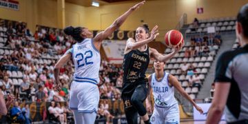 España derrota a Italia en el arranque del camino hacia el Eurobasket