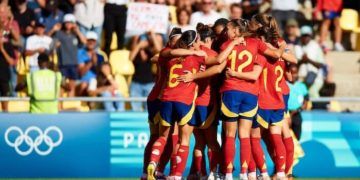 España supera con claridad a Japón en el estreno