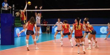 España ganó a Kosovo y sigue invicta en la Liga Europea de voleibol