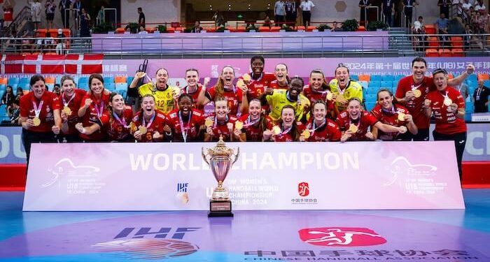 Las Guerreras juveniles remontaron a Dinamarca para proclamarse campeonas del Mundo