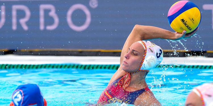 España doblega a Países Bajos y se mete en la lucha por el oro de la Superfinal