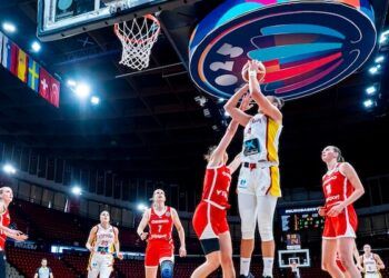 Carrera, Ayuso y Torrens lideran a España ante República Checa y la llevan a semifinales del Eurobasket