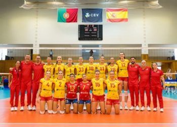España superó a Portugal en su estreno en el Preeuropeo de voleibol