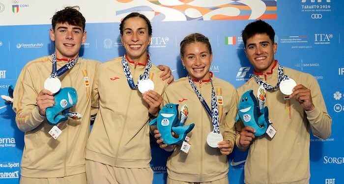 El equipo español de triatlón logró la plata en el relevo mixto de los Juegos Mediterráneos