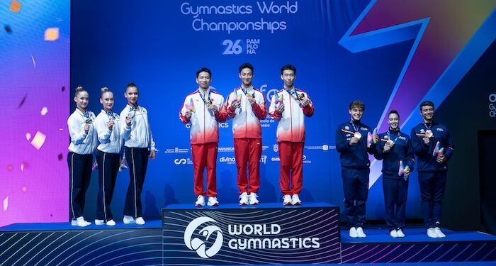 España sumó sendos bronces, en la general por equipos y el trío, en el Mundial de aeróbica