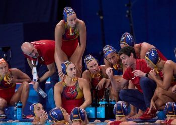 España secó a Canadá en la piscina de La Défense y se metió en semifinales en los Juegos de París