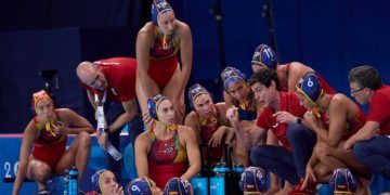 España secó a Canadá en la piscina de La Défense y se metió en semifinales en los Juegos de París
