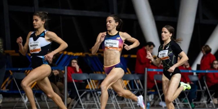 Esther Guerrero fija el nuevo récord de España de la milla en Boston