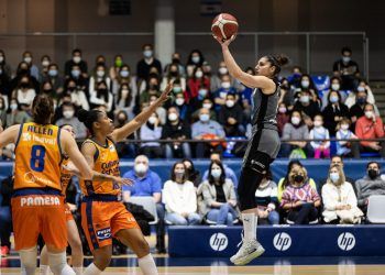 Valencia se impone a un buen Estudiantes