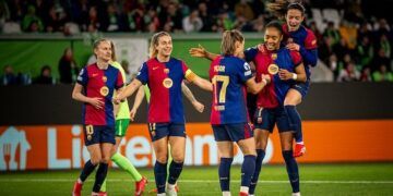 El Barça goleó en Wolfsburgo y acaricia las semis