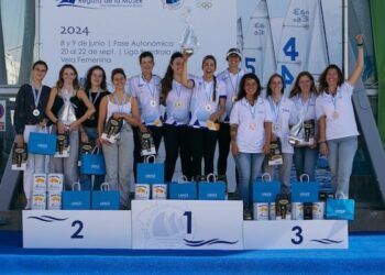 El equipo de la Federación Canaria se impuso en la liga de vela en Vilagarcía