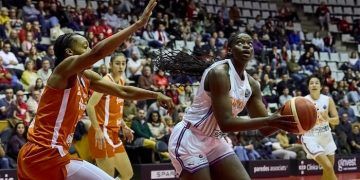 El Spar Girona derrotó a Schio para tomar el liderato de su grupo en la Euroliga
