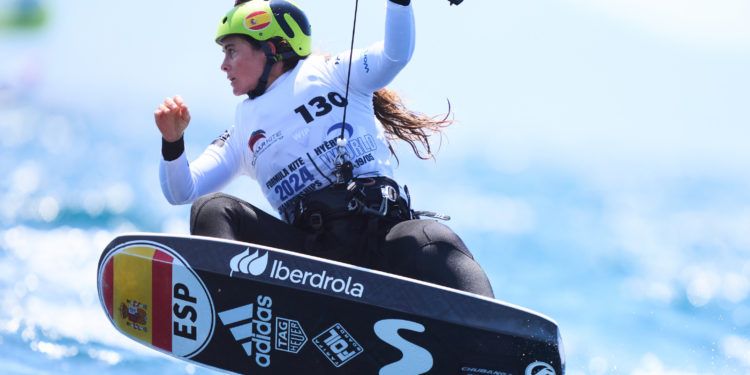 Gisela Pulido finalizó décimo tercera en el Mundial de Formula Kite