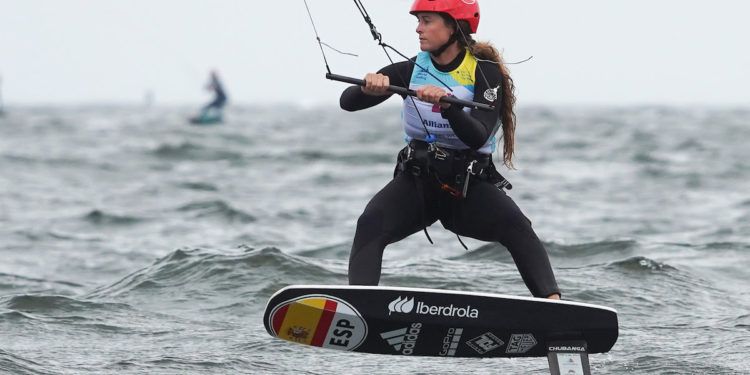 Gisela Pulido se mantiene con la élite en el Campeonato del Mundo de Formula Kite