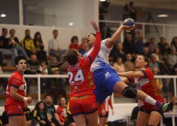 El Elche logra un triunfo de mucho peso en Málaga