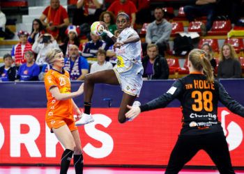 Las Guerreras empatan ante Países Bajos y se sostienen en el Europeo