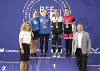 María Olalla y Malen Monasterio brillaron en el campeonato de España absoluto de halterofilia