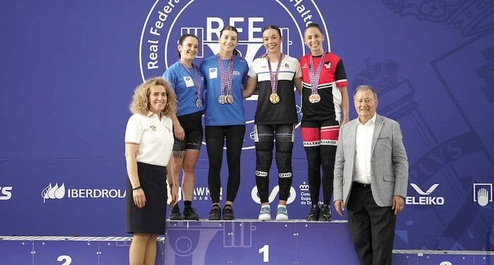 María Olalla y Malen Monasterio brillaron en el campeonato de España absoluto de halterofilia
