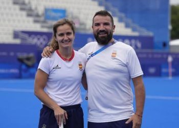 Lola Riera afila su stick y se prepara para sus terceros Juegos Olímpicos