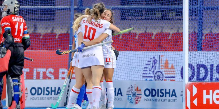 Las Redsticks logran un triunfo histórico ante la India en la FIH Pro League