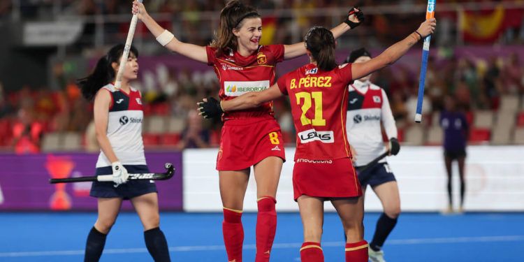 Las Redsticks doblegan a Corea y jugará el Cross Over ante India