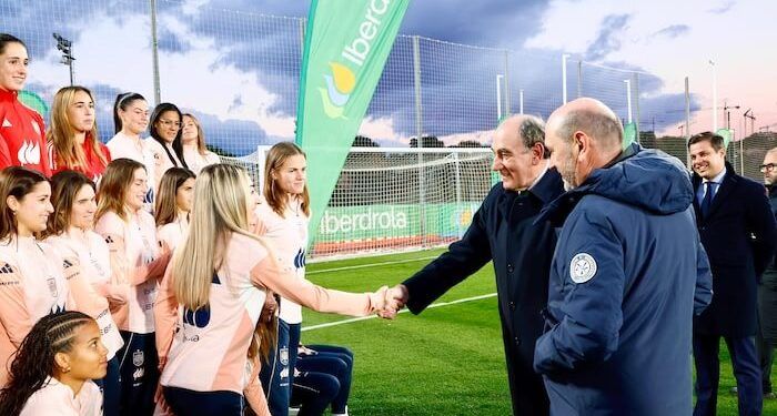 Iberdrola renueva su impulso al fútbol femenino hasta 2030