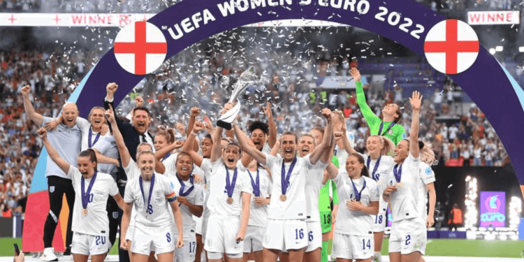 Inglaterra resuelve en la prórroga su Eurocopa