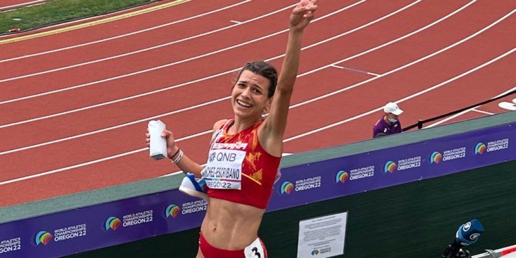 Irene Sánchez-Escribano y Carolina Robles sellan sendas marcas personales en el Mundial de Oregón