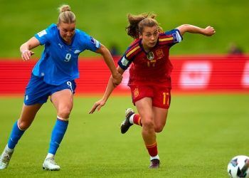 España selló el billete para el Mundial de Brasil
