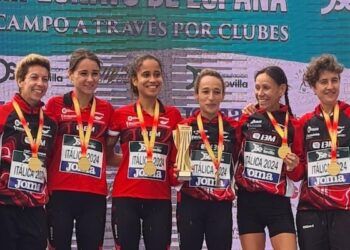 Tihara Saldivar, del Club Halterofilia Alzira, subcampeona de España sub’17