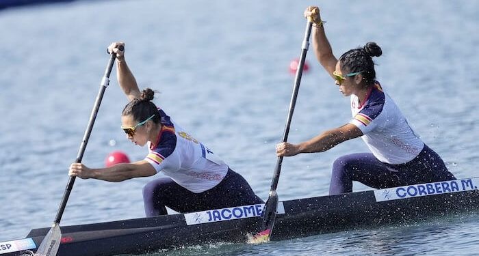 Los equipos de piragüismo sprint españoles hicieron pleno en su avance a la siguiente fase