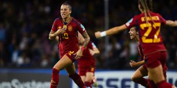 Jenni Hermoso resuelve ante Italia y España sigue rumbo a París