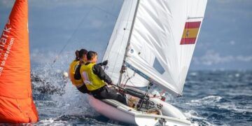 Jordi Xammar y Marta Cardona, campeones de Europa de 470 a falta de la Medal Race