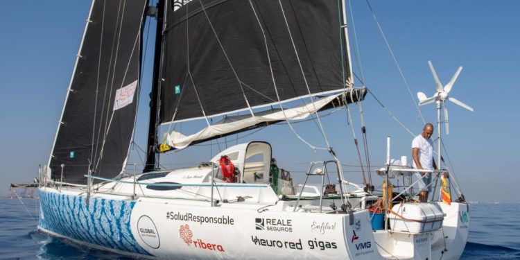 El ‘Sorolla’, de Juan Merediz, navega para estar en la salida de la Global Solo Challenger de La Coruña