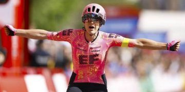 Kristen Faulkner, un bólido en los abanicos de Zaragoza