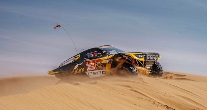 Laia Sanz afianza al Ebro Audax Motorsport en el top-20 cuando se alcanza el descanso en el Dakar