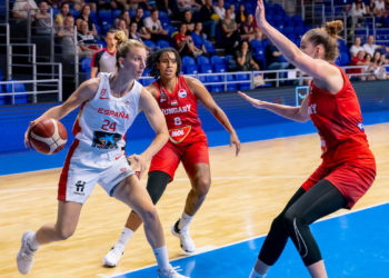 España cerró su preparación con derrota ante Hungría