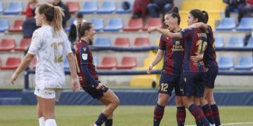 El Levante logra una décima victoria consecutiva arrolladora ante el Levante Las Planas