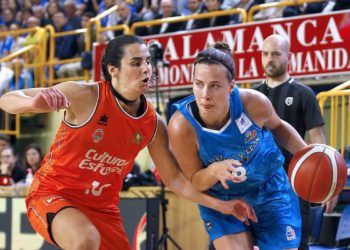 Valencia Basket se impuso en Salamanca y dio el primer paso hacia el título