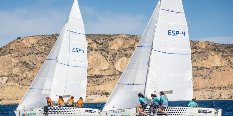 Comienza en Altea la Liga Femenina de Cruceros