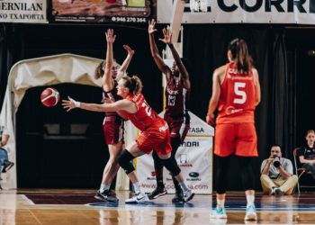 Lointek Gernika derrotó a Valencia Basket, que sufrió la primera derrota de la temporada en LF Endesa