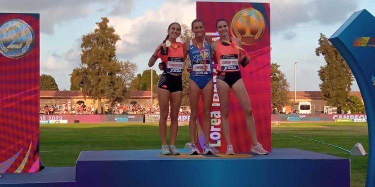 Jael Bestue, en el 200, Lorea Ibarzábal, en el 800, y Banko, en el 100 vallas, oro nacional