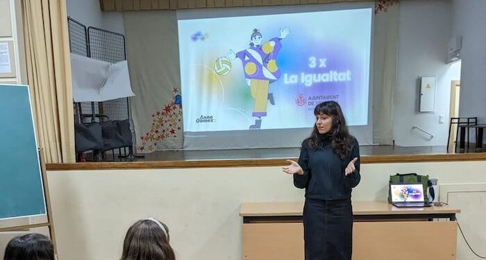 Anna Gómez inició el proyecto ‘3xlaigualdad’ en centros escolares de Valencia de la mano de la concejalía de Igualdad