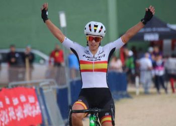 Lucía González defiende su título de campeona de España de ciclocross