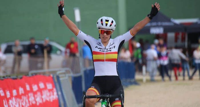 Lucía González defiende su título de campeona de España de ciclocross