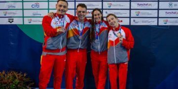 Marta Fernández, oro, Leyre Ortí, plata, y Marian Polo y el relevo 4×100 libre, bronce, en el Europeo